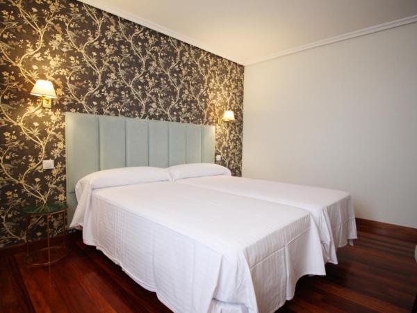 Hostería de Adarzo : photo 6 de la chambre chambre lits jumeaux avec salle de bains privative