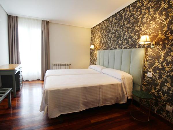 Hostería de Adarzo : photo 9 de la chambre chambre lits jumeaux avec salle de bains privative