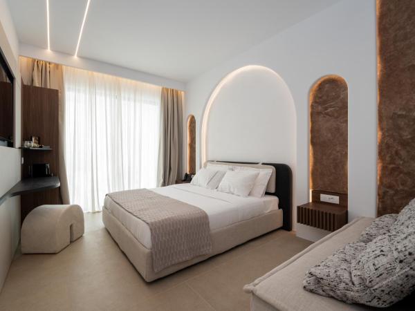 Muse Of Mykonos Luxury Suites : photo 2 de la chambre deluxe suite with outdoor pool