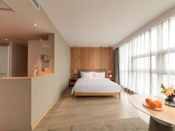 Westlake Art Hotel : photo 2 de la chambre chambre lit king-size panoramique