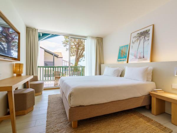 Hôtel Ibaïa - Piscine & Spa : photo 1 de la chambre chambre double - vue sur jardin