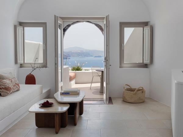 Canaves Ena - Small Luxury Hotels of the World : photo 8 de la chambre suite supérieure avec bassin profond