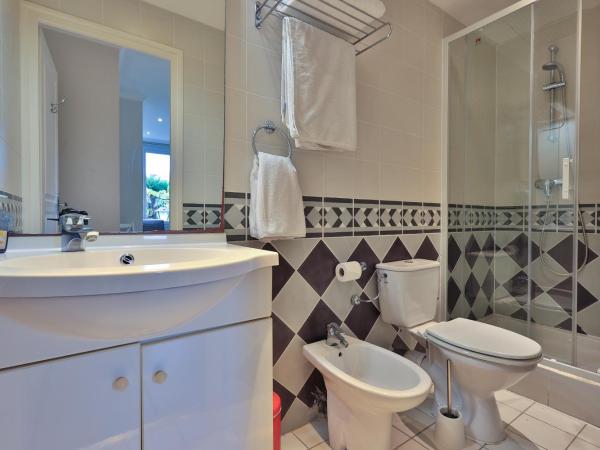 Emeraude Résidence Hotelière : photo 2 de la chambre hébergement 1 chambre deluxe cannes