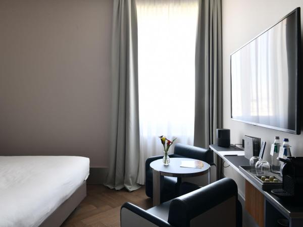 Palazzo Tirso MGallery Cagliari : photo 8 de la chambre chambre supérieure