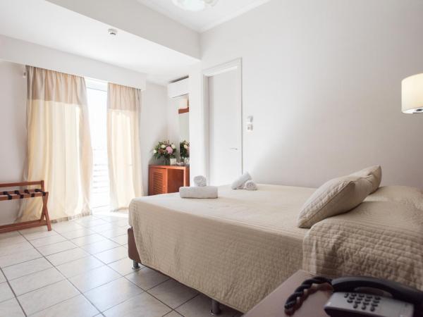 Epidavros Hotel : photo 9 de la chambre chambre double ou lits jumeaux