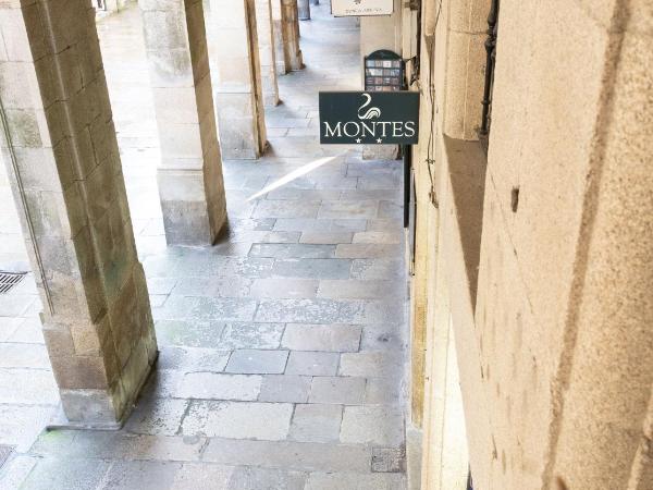 Hotel Montes : photo 9 de la chambre suite junior