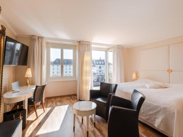 Hotel des Balances : photo 7 de la chambre chambre triple - vue sur rivière