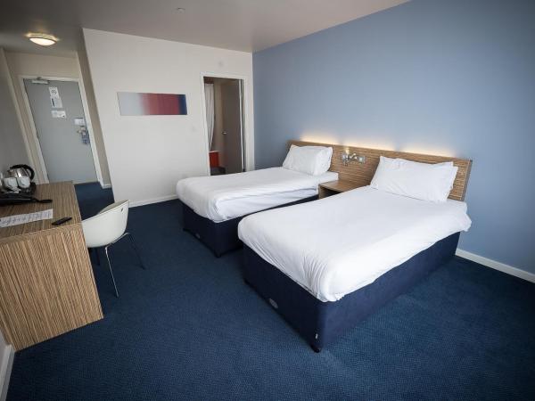 Travelodge Limerick Castletroy : photo 1 de la chambre chambre lits jumeaux