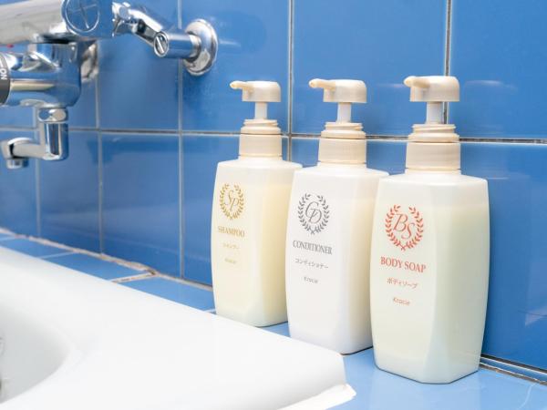 Tokyo Guest House Ouji Music Lounge : photo 7 de la chambre japanese wide room with private bathroom - non-smoking