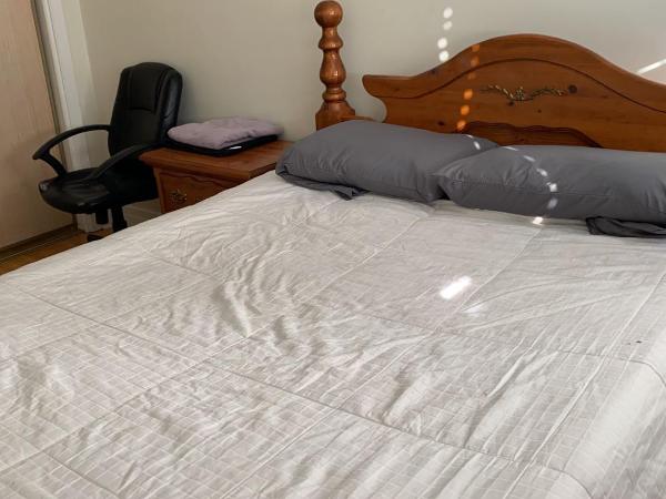 Private Rooms, Free Parking, Full Kitchen, Best Prices in Town- York University Heights : photo 5 de la chambre chambre double Économique