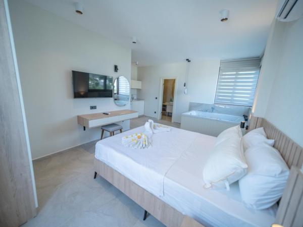 Zera Bodrum By Özükara : photo 8 de la chambre chambre double avec balcon - vue sur mer