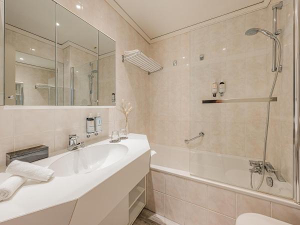 Sofitel Quiberon Thalassa sea & spa : photo 1 de la chambre classic twin room with balcony - inland side