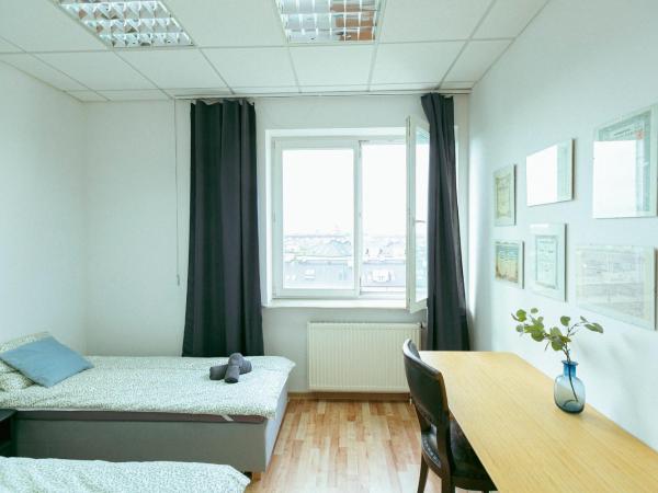 Hostel Metro Kabaty : photo 6 de la chambre chambre double