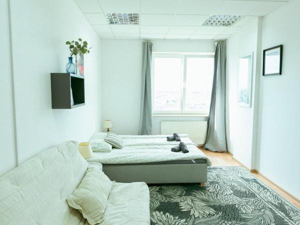 Hostel Metro Kabaty : photo 1 de la chambre appartement familial 2 chambres avec vue