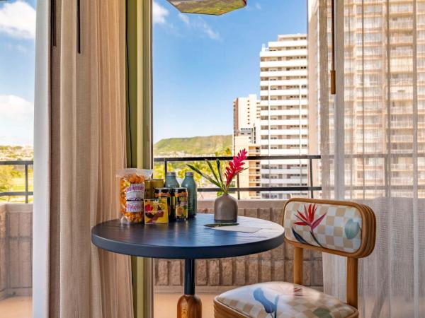 Wayfinder Waikiki : photo 2 de la chambre chambre lit king-size supérieure