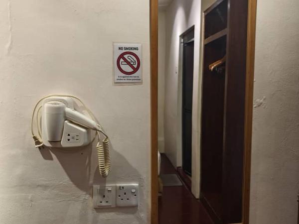 Red Inn Court : photo 6 de la chambre chambre double supérieure avec salle de bains privative