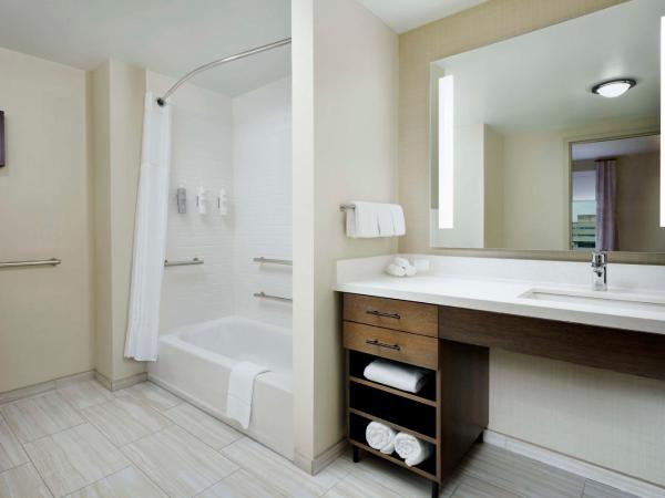 Homewood Suites By Hilton Louisville Downtown : photo 8 de la chambre suite studio lit king-size - accessible aux personnes à mobilité réduite - non-fumeurs