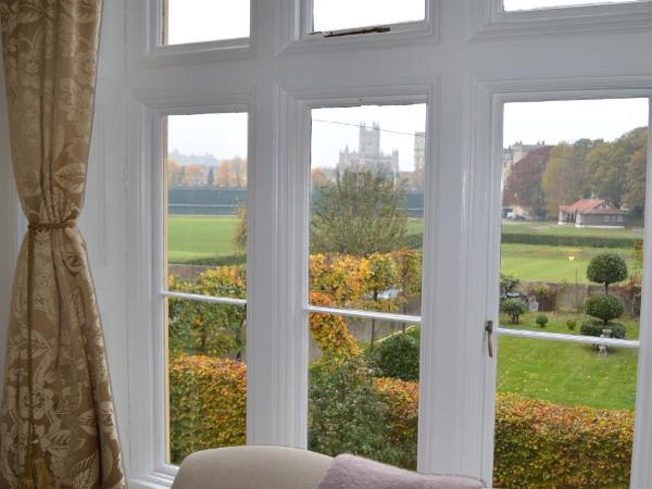 Number 17 Bath : photo 2 de la chambre chambre supérieure - vue sur abbaye