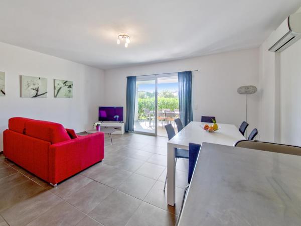 Résidence Pierre & Vacances Premium Les Villas de Porto-Vecchio : photo 2 de la chambre two-bedroom house with air conditioning and terrace (6 adults)