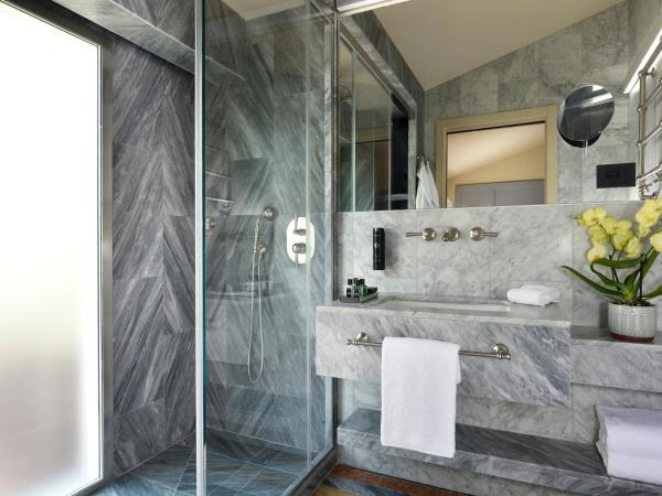 Floren Luxury Hotel : photo 4 de la chambre chambre double ou lits jumeaux deluxe avec balcon