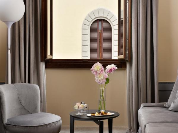 Floren Luxury Hotel : photo 2 de la chambre suite