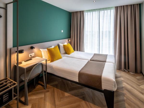 Hotel Fogo Amsterdam : photo 1 de la chambre chambre lits jumeaux spacieuse