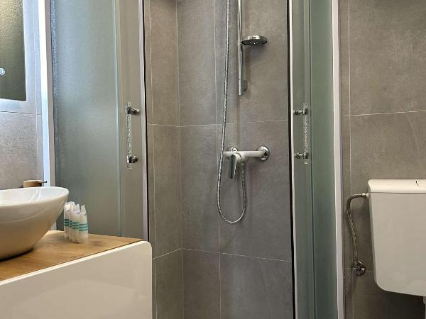 Guest House Klaudija : photo 7 de la chambre studio avec balcon - annexe