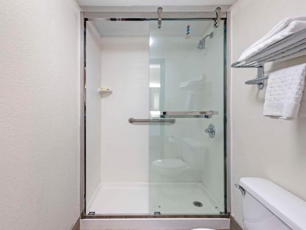 Best Western Plus Gen X Inn : photo 5 de la chambre chambre lit king-size - non-fumeurs