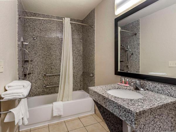 Econo Lodge Near Lackland Air Force Base-SeaWorld : photo 4 de la chambre chambre 2 lits queen-size - non-fumeurs