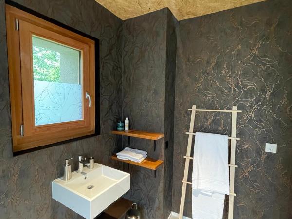 B&B La Forge de Diogne : photo 4 de la chambre chambre lit king-size avec balcon