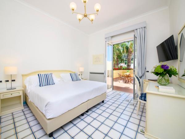 La Reginella Resort & Spa : photo 2 de la chambre chambre deluxe double ou lits jumeaux