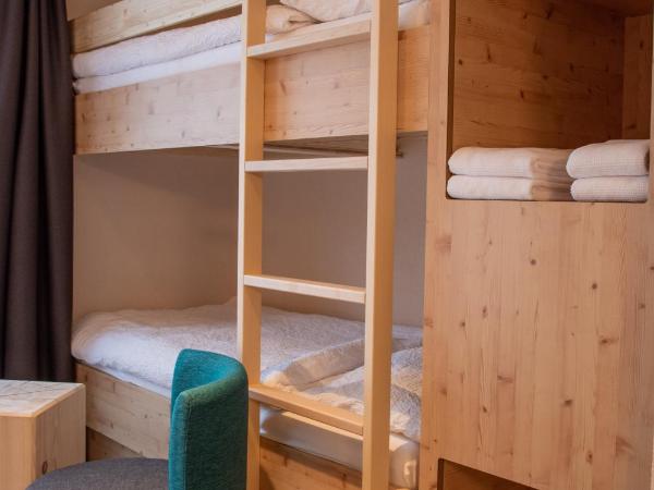 Eiger Lodge Chic : photo 4 de la chambre chambre familiale avec balcon