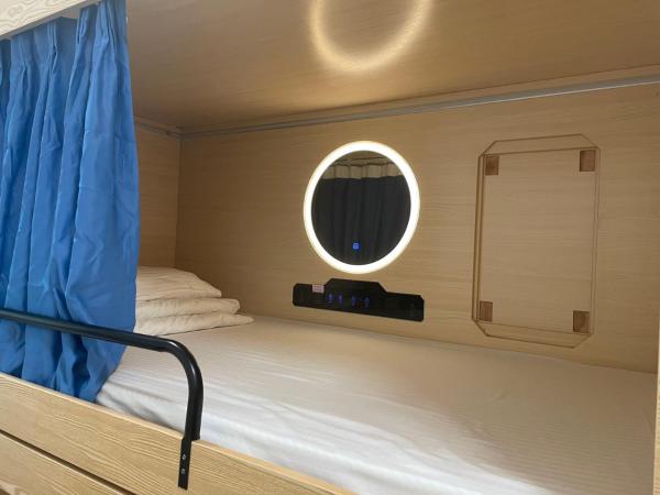 Hi Backpackers (Hong Kong Hostel Group) : photo 2 de la chambre lit dans dortoir mixte de 10 lits