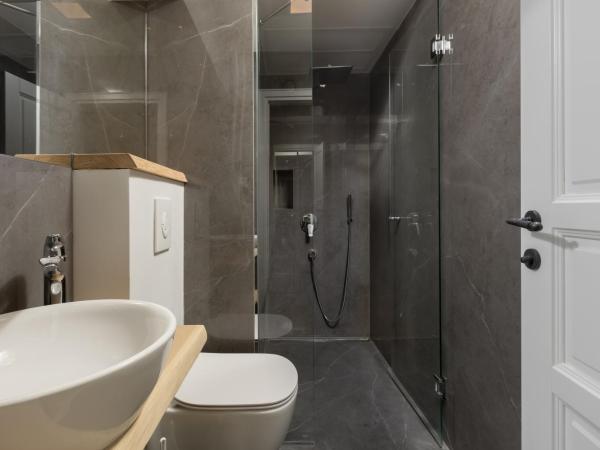 NEW - Casa Columba - 4 Star Luxury Rooms with Outdoor Pool & Private Garden : photo 6 de la chambre chambre double deluxe avec balcon