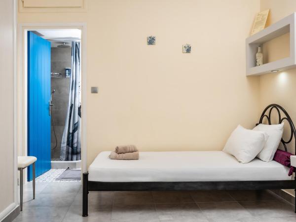 Lefkes Studios : photo 6 de la chambre chambre triple basique