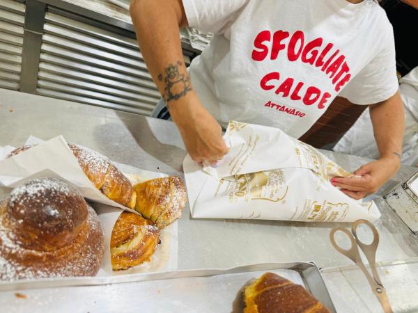 La Stella Di Napoli B&B : photo 1 de la chambre chambre double avec salle de bains privative