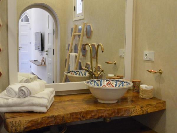 RIAD SABIDI : photo 6 de la chambre chambre lit queen-size - vue sur jardin