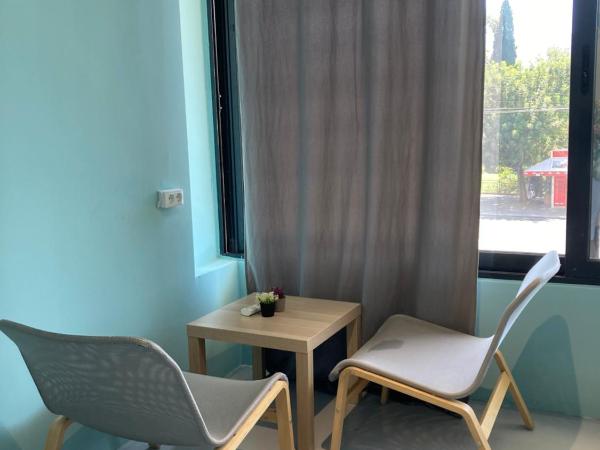 26 Amalias : photo 5 de la chambre chambre lits jumeaux standard avec salle de bains commune