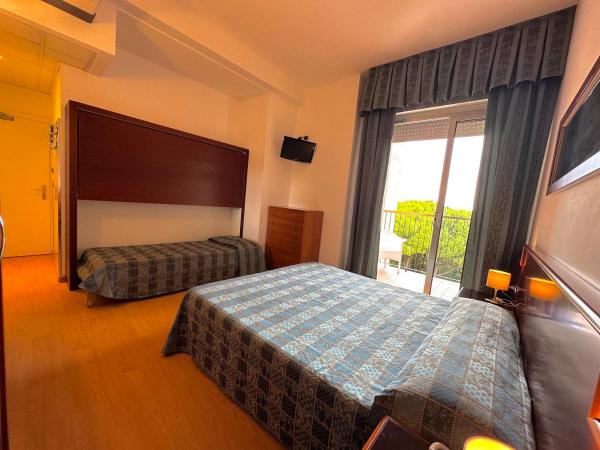 Hotel Beau Rivage Pineta : photo 3 de la chambre chambre triple confort