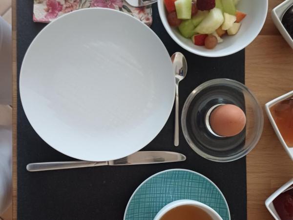 B&B Koeln Zuendorf : photo 9 de la chambre chambre double avec salle de bains privative extérieure