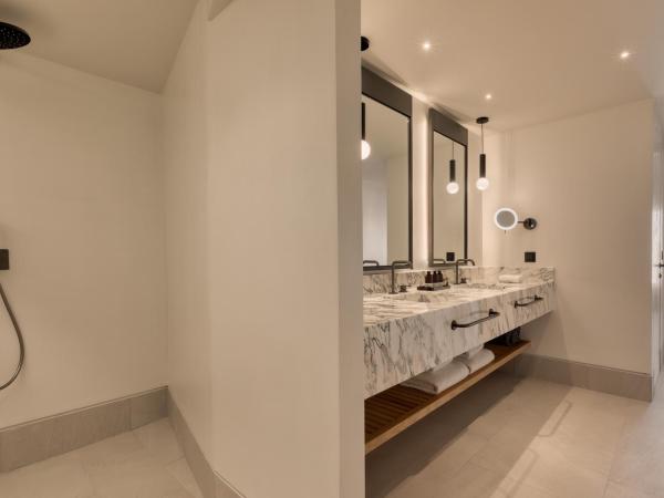 Domes Novos Santorini, Autograph Collection : photo 2 de la chambre anesis bungalow with zen pool