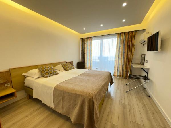 Hotel Panorama : photo 9 de la chambre chambre double ou lits jumeaux avec balcon