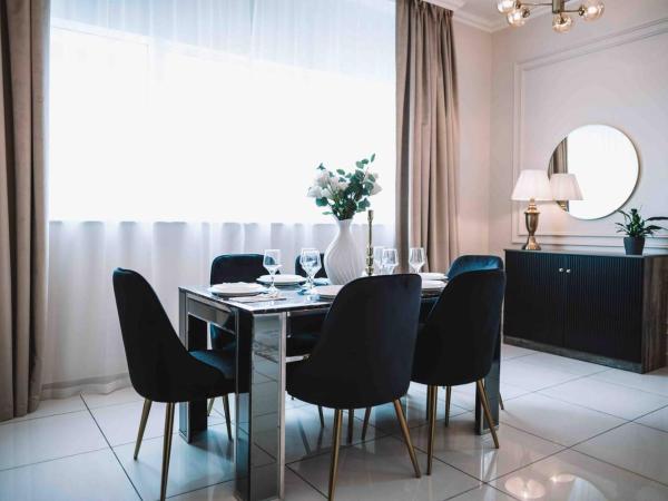 Gorgeous City And Sea Views From A High-rise Suite : photo 5 de la chambre appartement 2 chambres