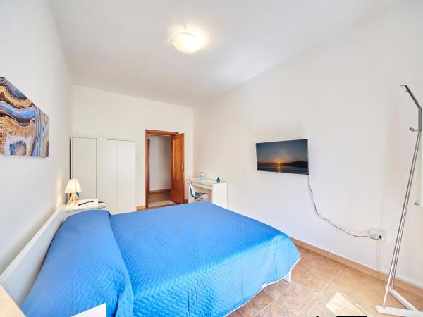 Tidu's home B&B : photo 3 de la chambre chambre double avec salle de bains privative extérieure