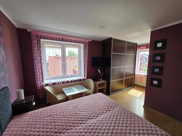 Szafirowy Zakątek : photo 5 de la chambre chambre double avec salle de bains privative