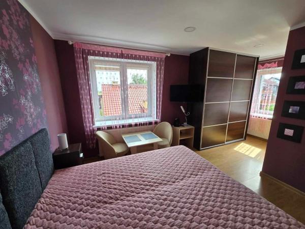 Szafirowy Zakątek : photo 6 de la chambre chambre double avec salle de bains privative