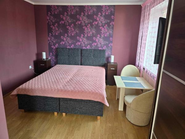 Szafirowy Zakątek : photo 10 de la chambre chambre double avec salle de bains privative