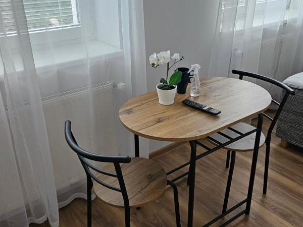 Szafirowy Zakątek : photo 4 de la chambre chambre double avec salle de bains privative