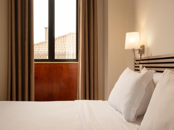 Hotel da Bolsa : photo 3 de la chambre chambre lit king-size supérieure