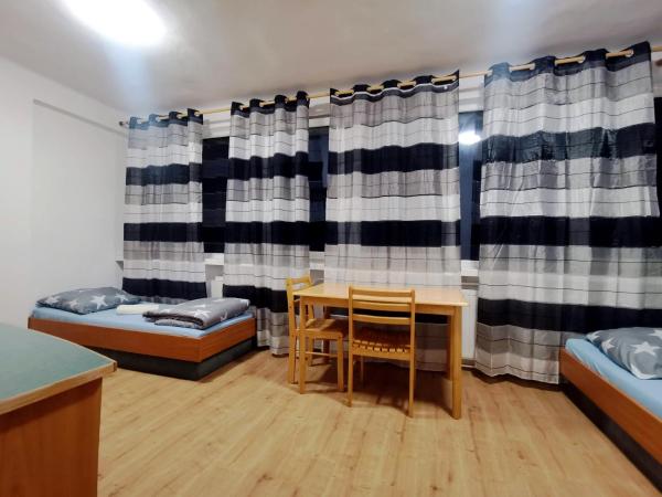 Hostel Bagrowa Plus : photo 10 de la chambre chambre lits jumeaux